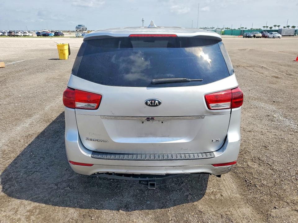 53159106 :رقم المزاد ، KNDMB5C14H6227293 vin ، 2017 Kia Sedona مزاد بيع