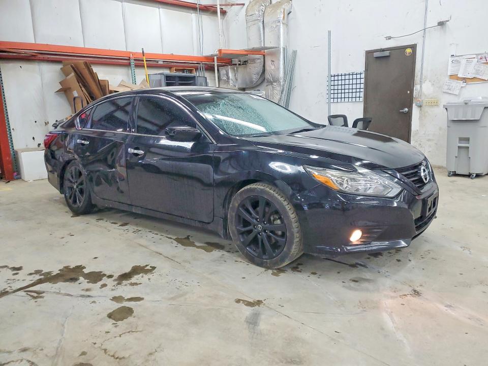 52213946 :رقم المزاد ، 1N4AL3AP6JC274978 vin ، 2018 Nissan Altima مزاد بيع