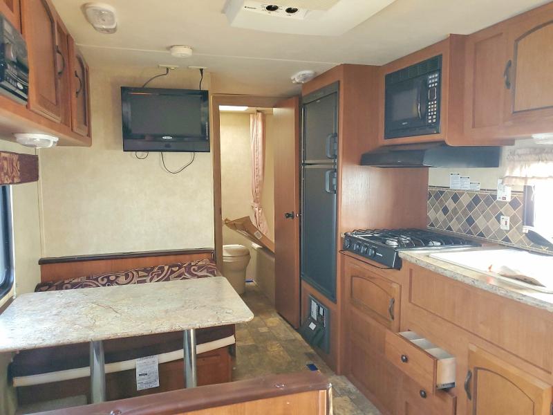 51770246 :رقم المزاد ، 4X4TWDB21CR342827 vin ، 2012 Wildwood Recreational Vehicle (rv) مزاد بيع