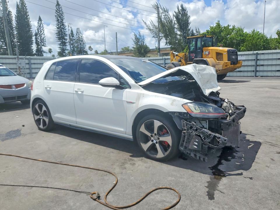 Продаж на аукціоні авто 2015 Volkswagen Gti, vin: 3VW4T7AU6FM026205, номер лоту: 54335256