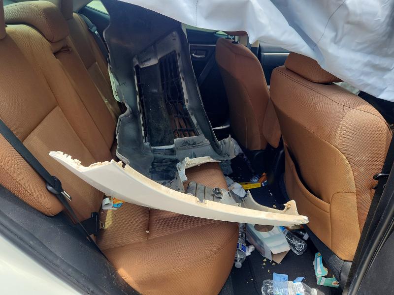 53915546 :رقم المزاد ، 2T1BURHE5FC384275 vin ، 2015 Toyota Corolla مزاد بيع