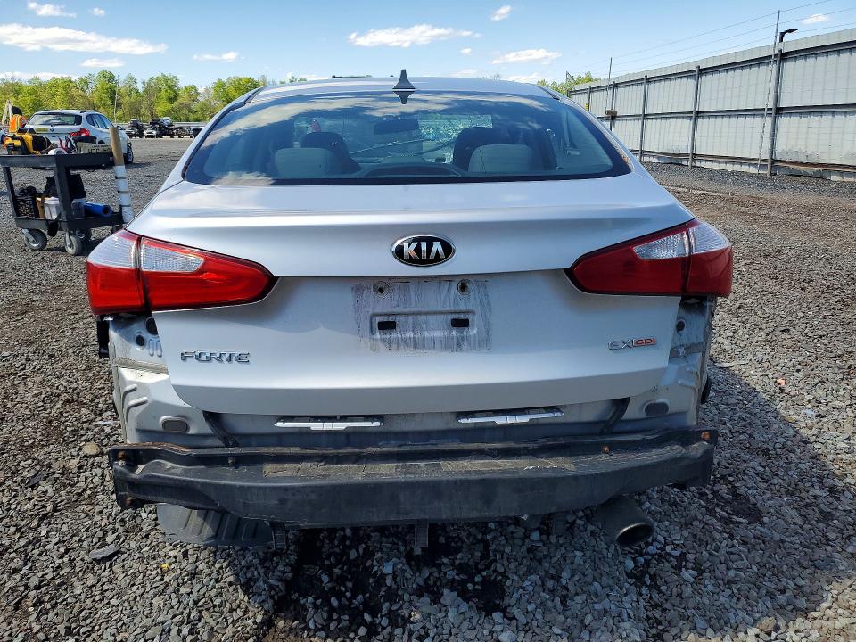 Продаж на аукціоні авто 2015 Kia Forte, vin: KNAFX4A83F5328779, номер лоту: 52900506