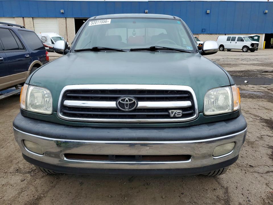 52011556 :رقم المزاد ، 5TBBT4418YS109754 vin ، 2000 Toyota Tundra مزاد بيع
