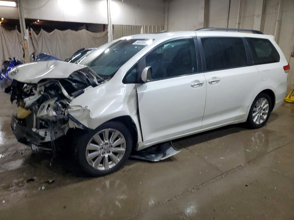 Продажа на аукционе авто 2011 Toyota Sienna, vin: 5TDYK3DCXBS069829, номер лота: 54926606