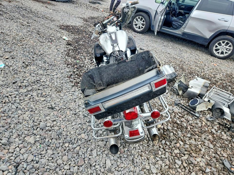 2003 Harley-davidson Flhtcui მანქანა იყიდება აუქციონზე, vin: 1HD1FCW423Y617404, აუქციონის ნომერი: 52389226