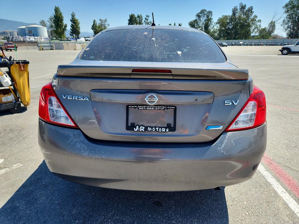 54353606 :رقم المزاد ، 3N1CN7AP8DL892979 vin ، 2013 Nissan Versa مزاد بيع