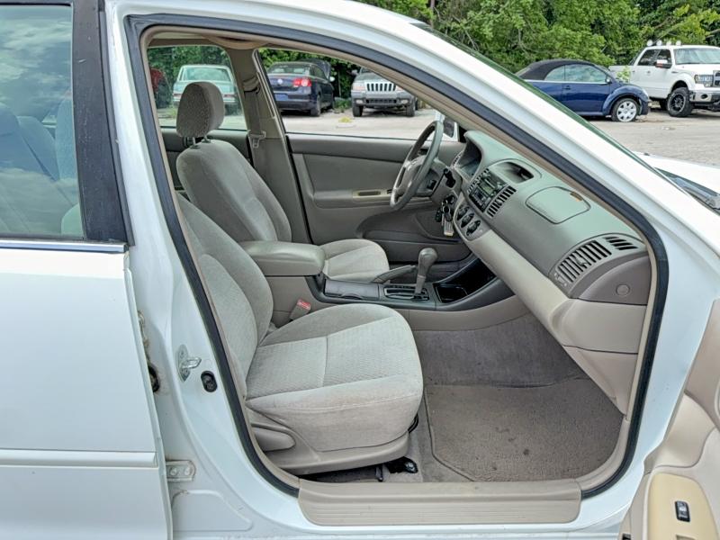 53919696 :رقم المزاد ، 4T1BF32KX3U060738 vin ، 2003 Toyota Camry مزاد بيع