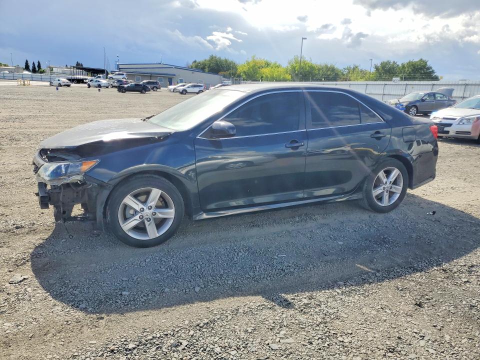54892116 :رقم المزاد ، 4T1BF1FKXEU304437 vin ، 2014 Toyota Camry مزاد بيع