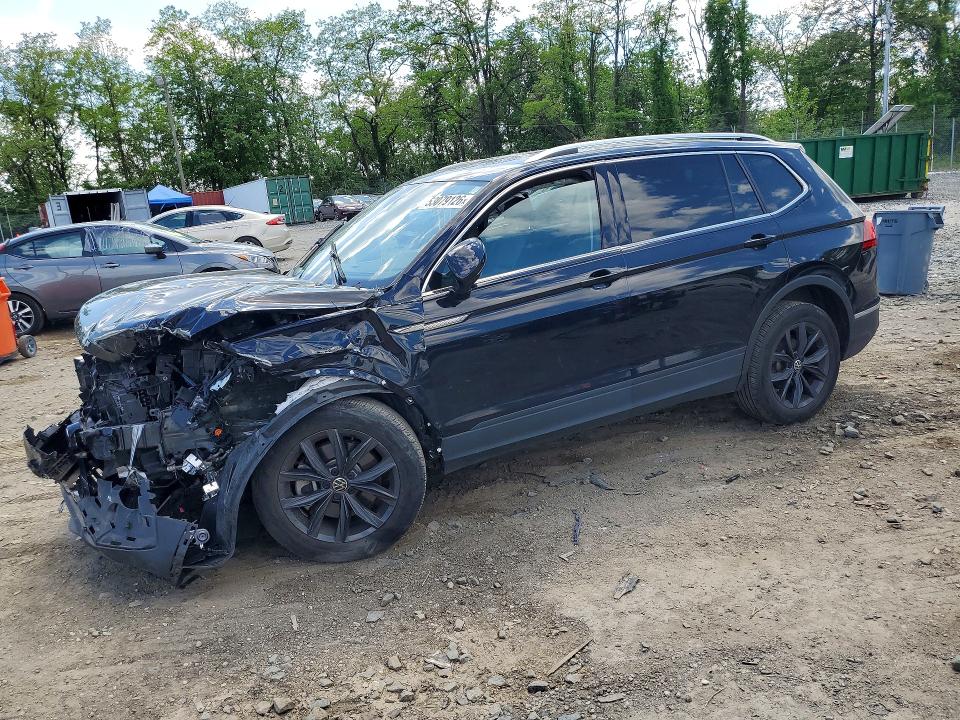 53079126 :رقم المزاد ، 3VV3B7AX1NM062718 vin ، 2022 Volkswagen Tiguan مزاد بيع