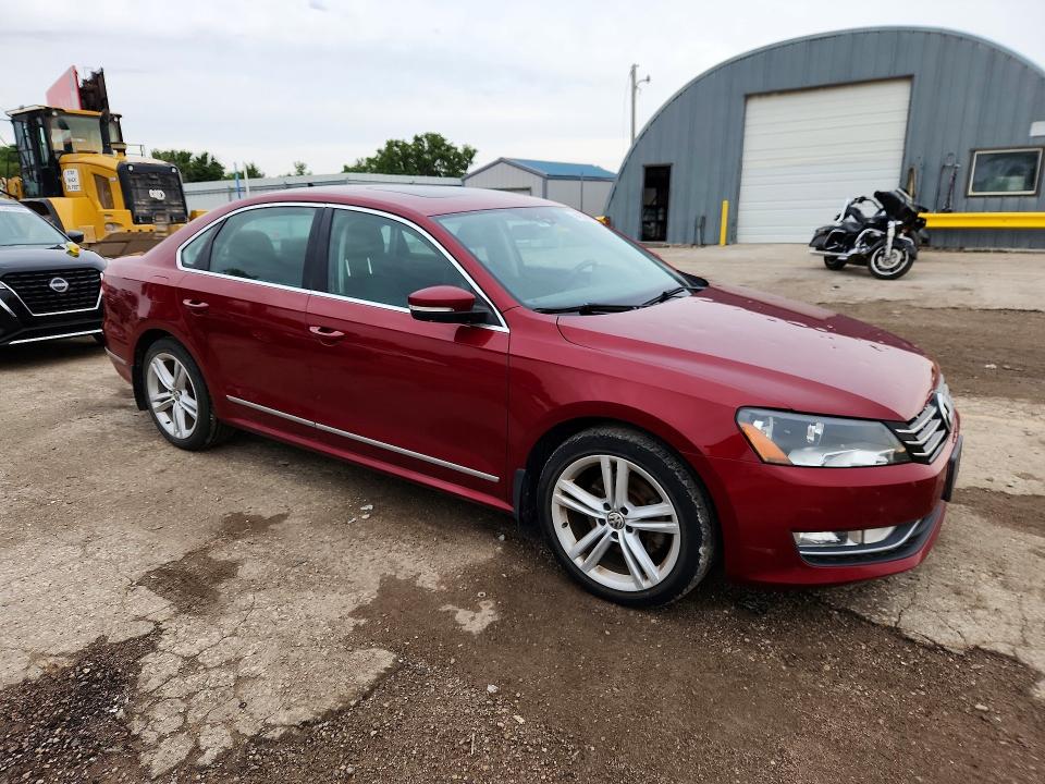 54156236 :رقم المزاد ، 1VWBV7A37FC017541 vin ، 2015 Volkswagen Passat مزاد بيع