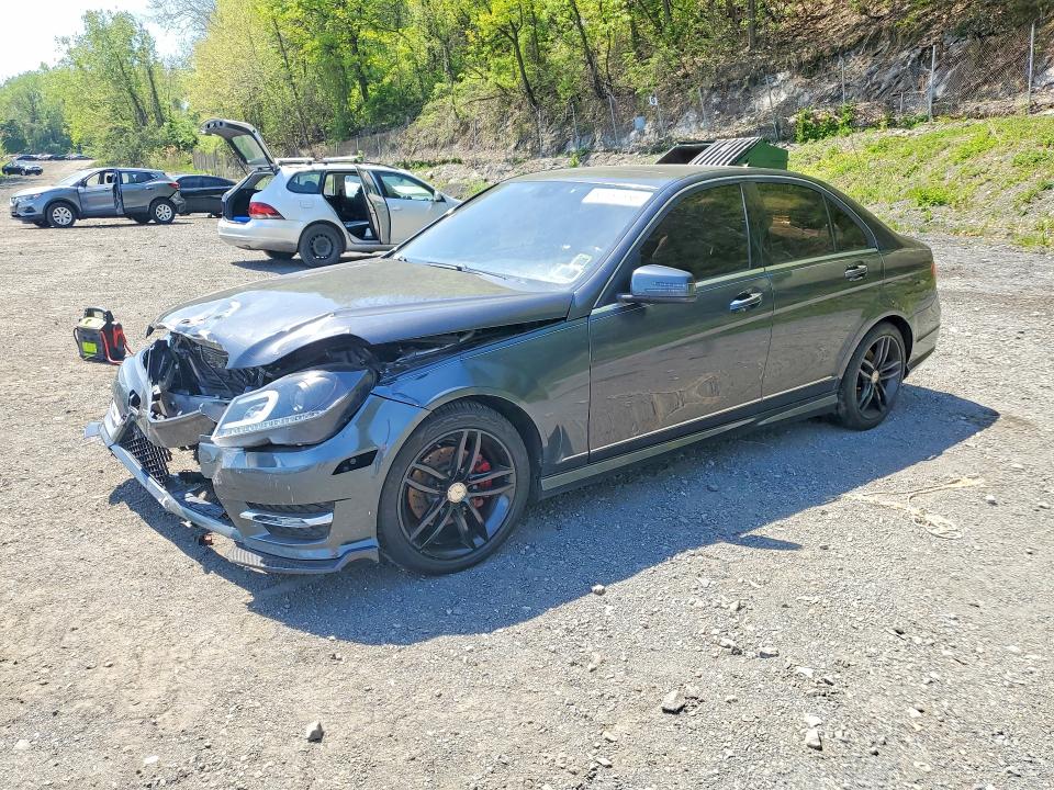 Продажа на аукционе авто 2013 Mercedes-benz C, vin: WDDGF4HB7DR295504, номер лота: 50254536