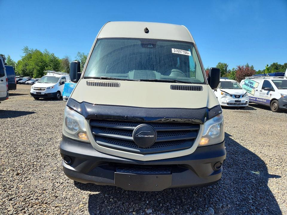 51697186 :رقم المزاد ، WD3PE8CD7JP648421 vin ، 2018 Mercedes-benz Sprinter مزاد بيع