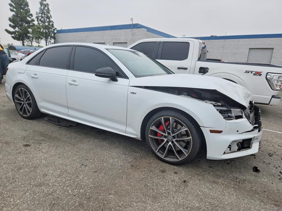 41630466 :رقم المزاد ، WAUB4AF49JA141381 vin ، 2018 Audi S4 مزاد بيع