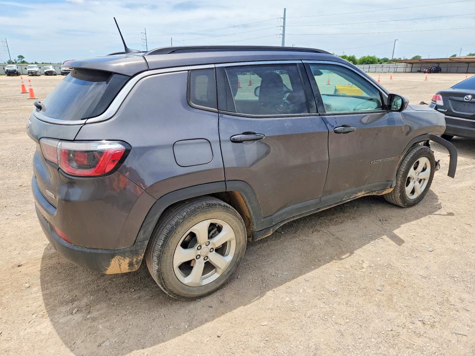 55462876 :رقم المزاد ، 3C4NJCBB7JT327597 vin ، 2018 Jeep Compass مزاد بيع