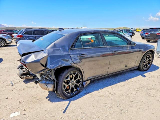 51814286 :رقم المزاد ، 2C3CCAGG7JH250320 vin ، 2018 Chrysler 300 مزاد بيع