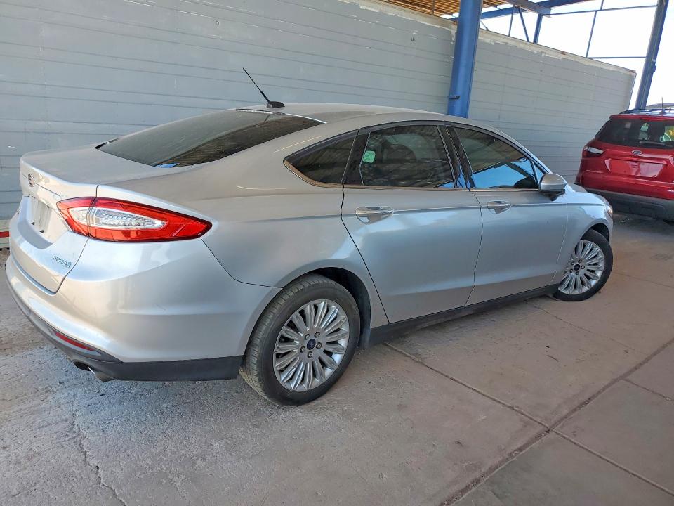 55191616 :رقم المزاد ، 3FA6P0UU3GR356753 vin ، 2016 Ford Fusion مزاد بيع