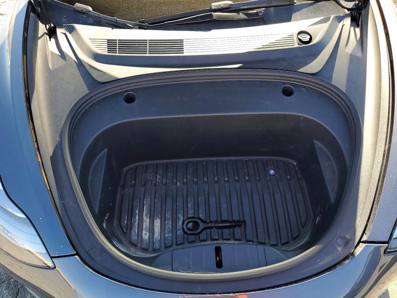 Продажа на аукционе авто 2023 Tesla Model 3, vin: 5YJ3E1EA5PF692323, номер лота: 52314656