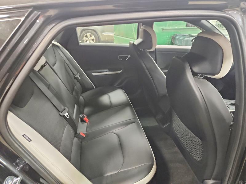 Продажа на аукционе авто 2025 Kia K4, vin: 3KPFW4DE5SE242962, номер лота: 53792336