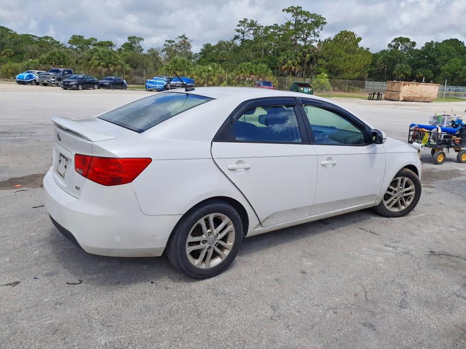 54122396 :رقم المزاد ، KNAFU4A28B5339209 vin ، 2011 Kia Forte مزاد بيع