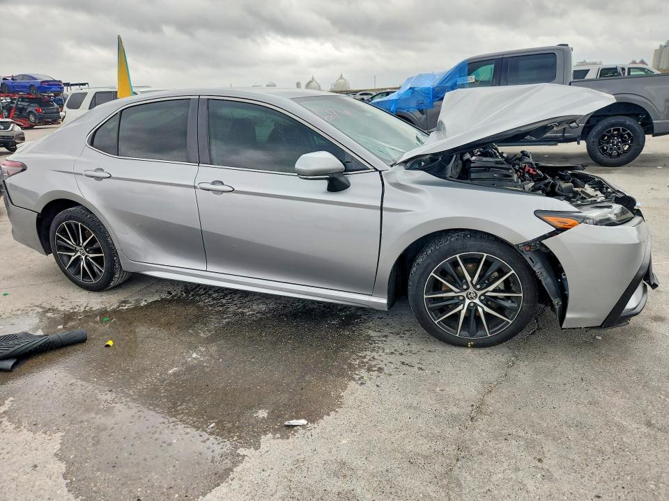 Продажа на аукционе авто 2022 Toyota Camry, vin: 4T1G11AK1NU628744, номер лота: 51604866