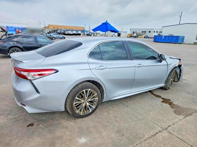 Продаж на аукціоні авто 2018 Toyota Camry, vin: 4T1B11HK7JU130896, номер лоту: 54124656
