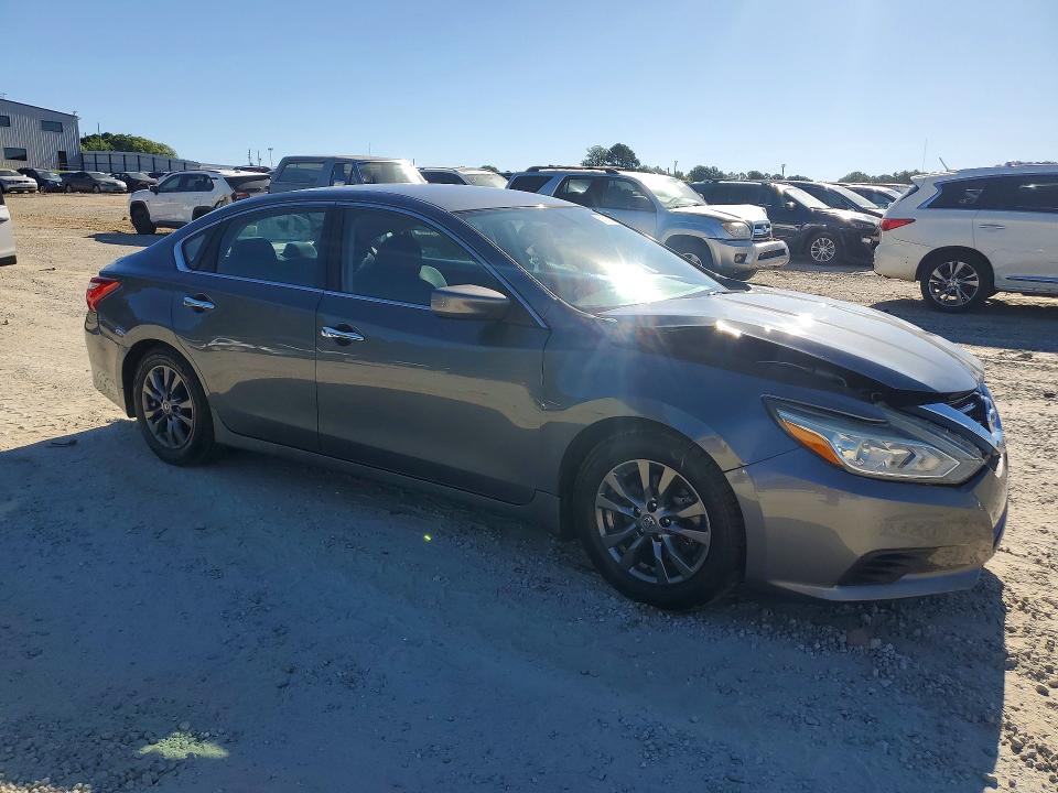 2017 Nissan Altima მანქანა იყიდება აუქციონზე, vin: 1N4AL3AP8HC155713, აუქციონის ნომერი: 53635646