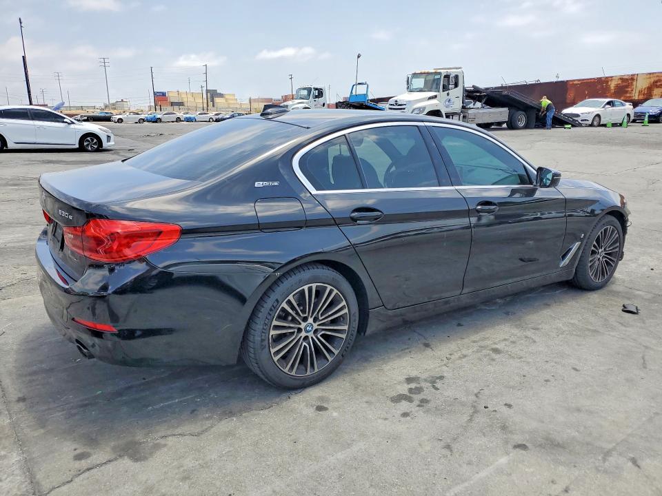 2019 Bmw 530e მანქანა იყიდება აუქციონზე, vin: WBAJA9C52KB388754, აუქციონის ნომერი: 54862716