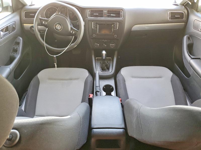 55222936 :رقم المزاد ، 3VW2B7AJ1HM282044 vin ، 2017 Volkswagen Jetta مزاد بيع