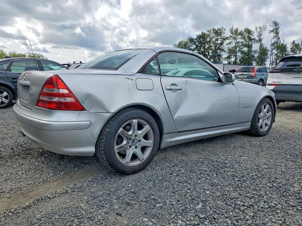 Aukcja sprzedaży 2004 Mercedes-benz Slk, vin: WDBKK49F54F306632, numer aukcji: 53844116