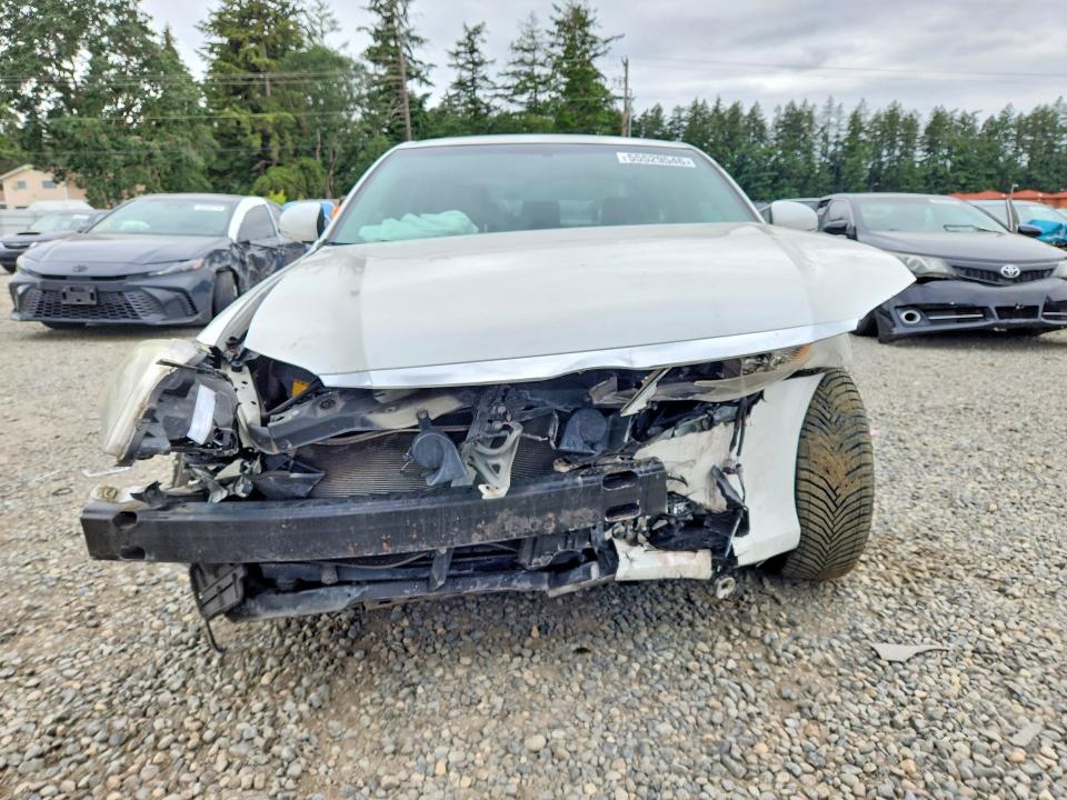 55529546 :رقم المزاد ، 4T1BK3DB5BU399771 vin ، 2011 Toyota Avalon مزاد بيع