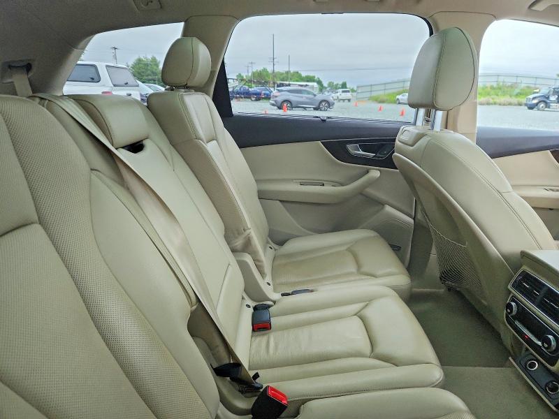 Продажа на аукционе авто 2017 Audi Q7, vin: WA1LAAF72HD008135, номер лота: 53261926