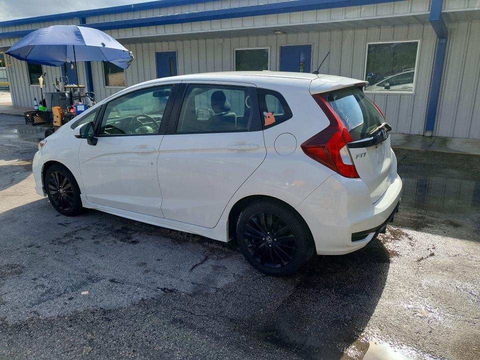 Продажа на аукционе авто 2018 Honda Fit, vin: 3HGGK5G60JM706790, номер лота: 53577426