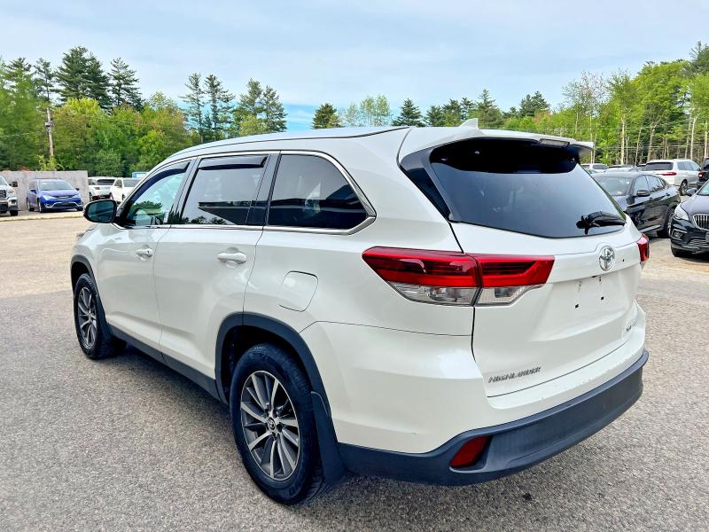 Auction sale of the 2019 Toyota Highlander, vin: 5TDJZRFH4KS588142, lot number: 55097866