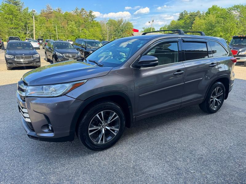 54733956 :رقم المزاد ، 5TDBZRFH6JS913523 vin ، 2018 Toyota Highlander مزاد بيع
