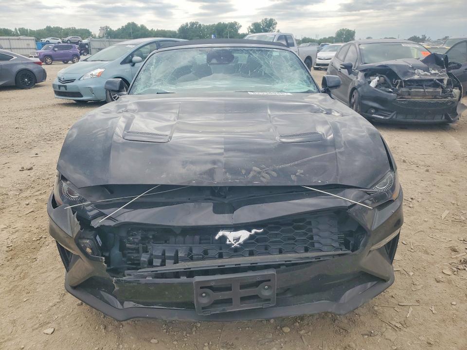 52938946 :رقم المزاد ، 1FATP8UH0N5105225 vin ، 2022 Ford Mustang مزاد بيع