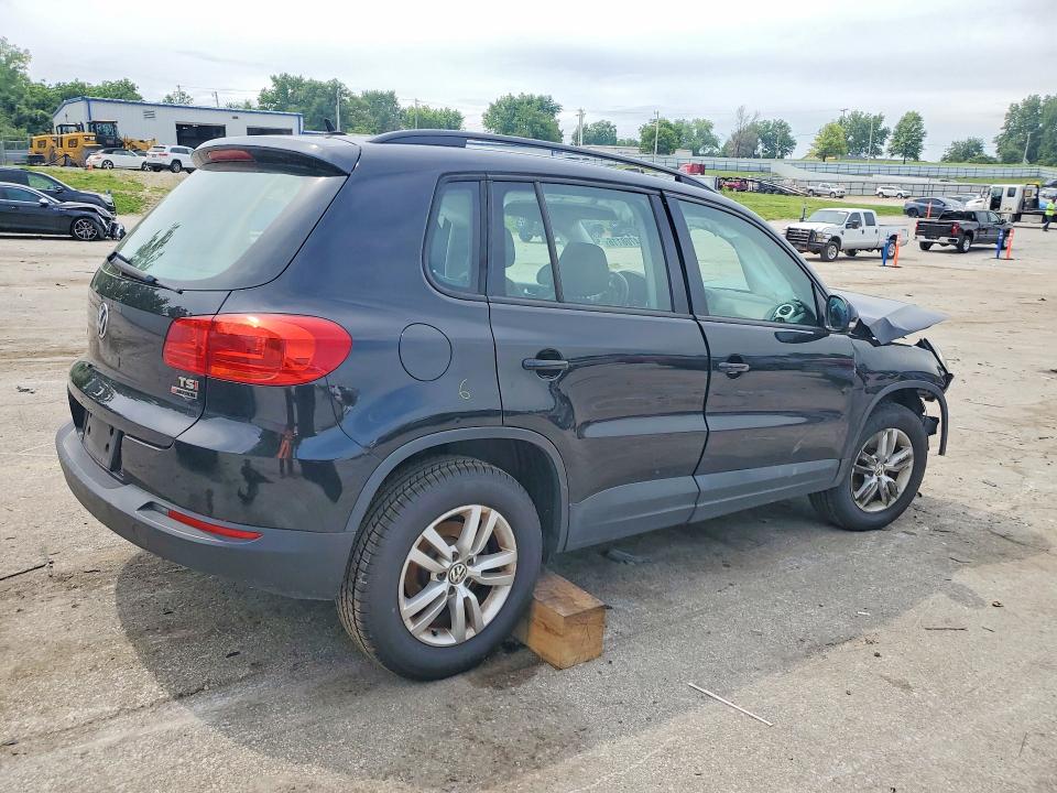 2016 Volkswagen Tiguan მანქანა იყიდება აუქციონზე, vin: WVGBV7AX4GW065743, აუქციონის ნომერი: 54708116