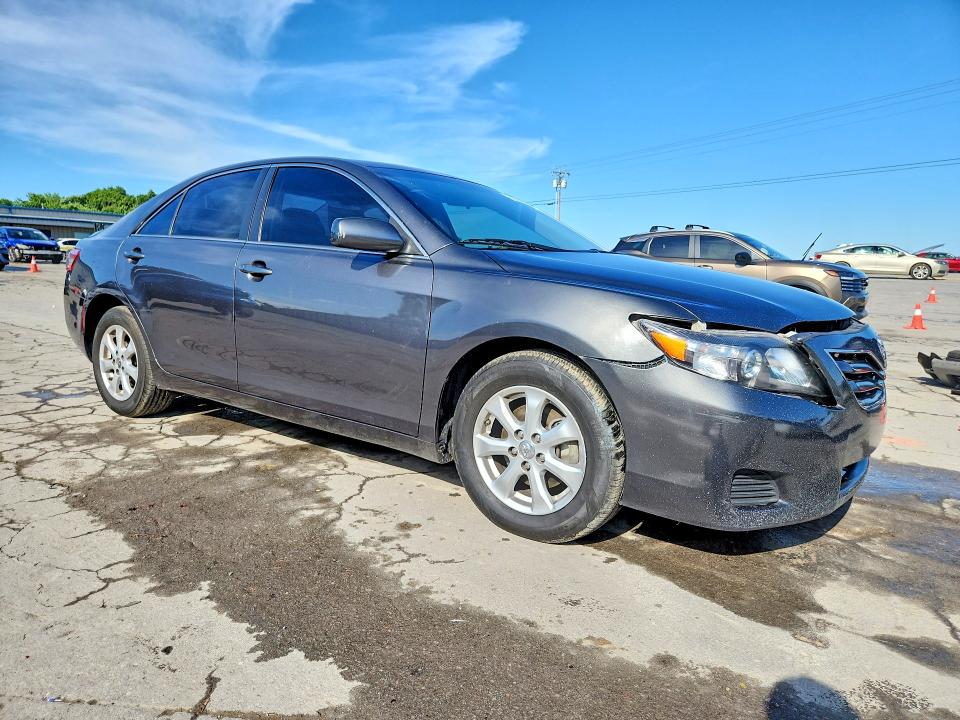 51864616 :رقم المزاد ، JTNBF3EK0A3002667 vin ، 2010 Toyota Camry مزاد بيع