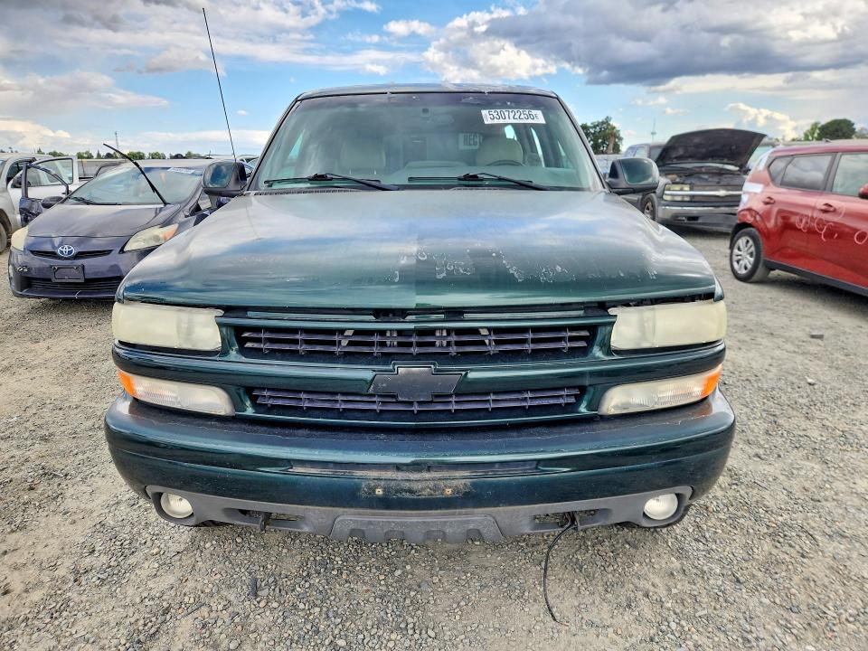 2001 Chevrolet Suburban მანქანა იყიდება აუქციონზე, vin: 3GNFK16T91G272191, აუქციონის ნომერი: 53072256