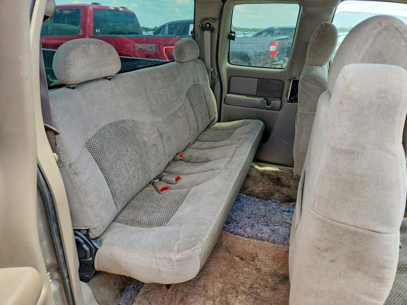 53026676 :رقم المزاد ، 2GCEC19V621272772 vin ، 2002 Chevrolet Silverado مزاد بيع