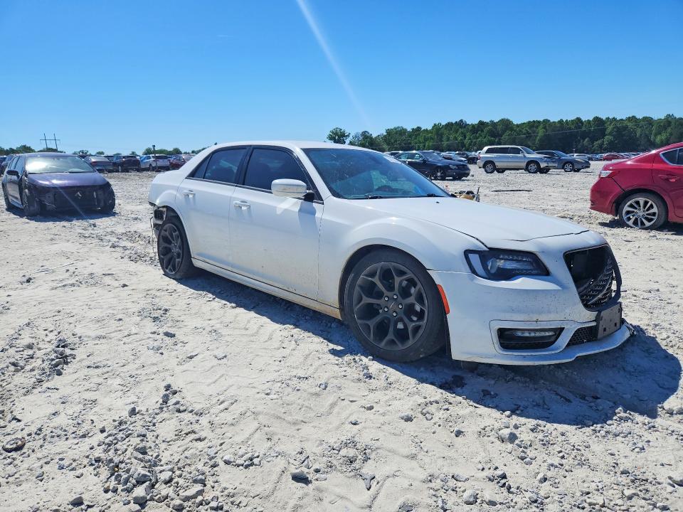 53135646 :رقم المزاد ، 2C3CCABG5HH668778 vin ، 2017 Chrysler 300 مزاد بيع