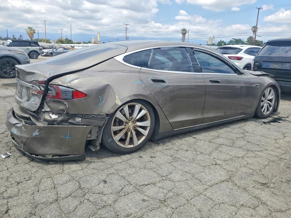 Auction sale of the 2016 Tesla Model S, vin: 5YJSA1E20GF123881, lot number: 55376016