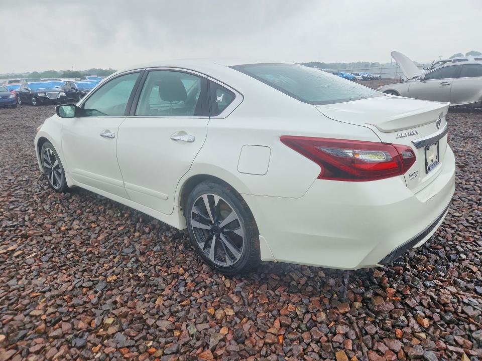 Продаж на аукціоні авто 2018 Nissan Altima, vin: 1N4AL3AP7JC101325, номер лоту: 54393936