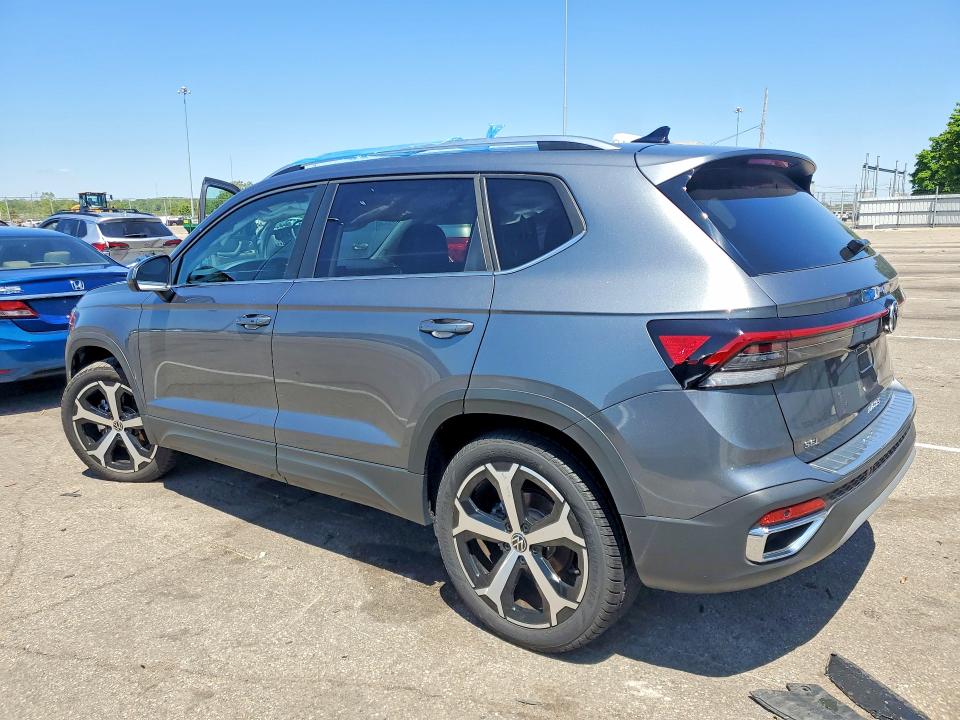 52844056 :رقم المزاد ، 3VV4C7B24SM027946 vin ، 2025 Volkswagen Taos مزاد بيع