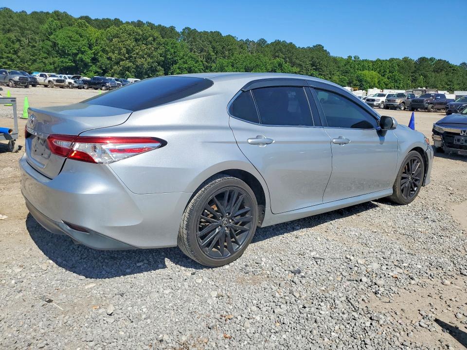 Продажа на аукционе авто 2018 Toyota Camry, vin: 4T1B11HK8JU561702, номер лота: 53800226