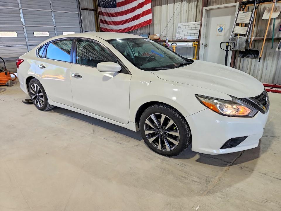 Продажа на аукционе авто 2017 Nissan Altima, vin: 1N4AL3APXHC195145, номер лота: 53083526