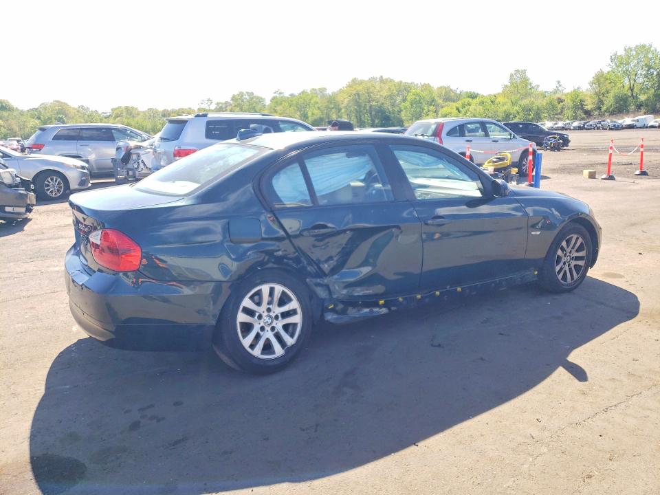 52817556 :رقم المزاد ، WBAVC73567KP33159 vin ، 2007 Bmw 328 مزاد بيع