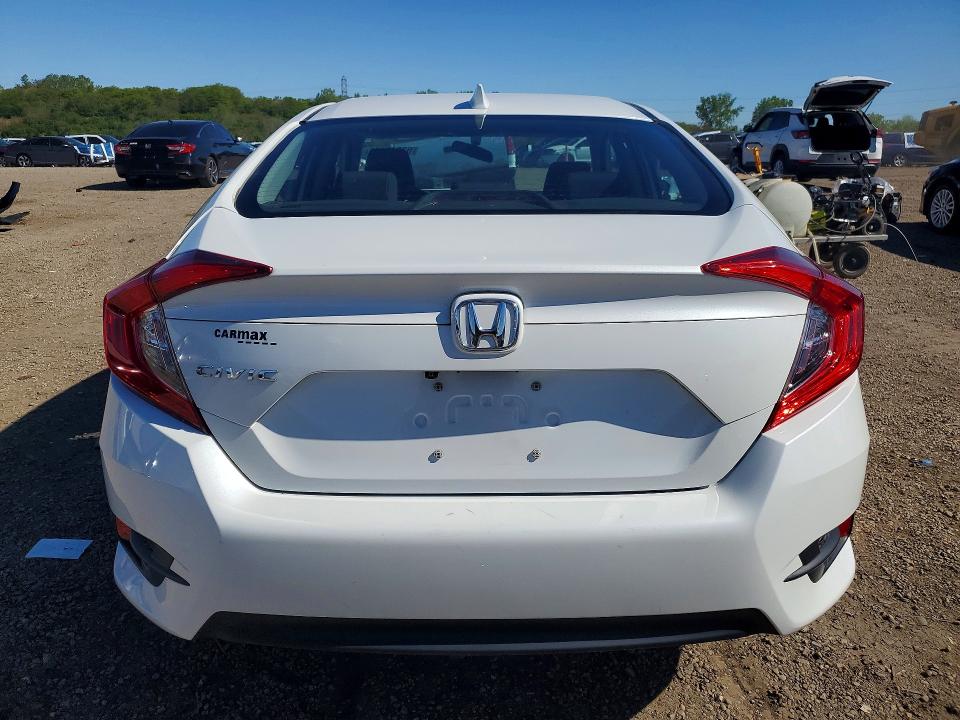Продаж на аукціоні авто 2018 Honda Civic, vin: 19XFC2F7XJE018984, номер лоту: 53643836