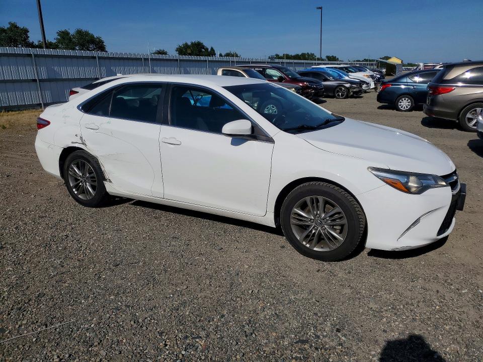 53261256 :رقم المزاد ، 4T1BF1FK0GU227872 vin ، 2016 Toyota Camry مزاد بيع