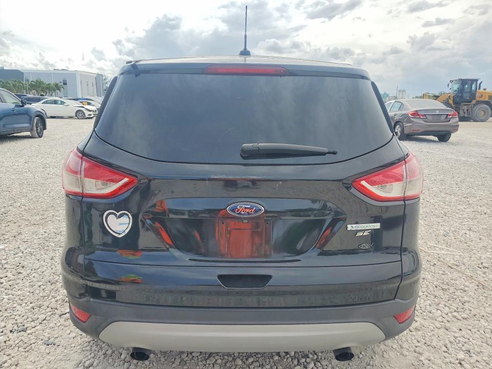 53392556 :رقم المزاد ، 1FMCU0GX8EUC31051 vin ، 2014 Ford Escape مزاد بيع