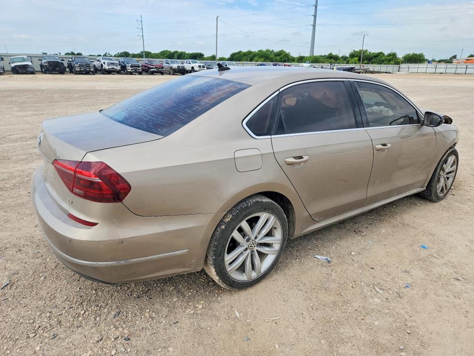 2018 Volkswagen Passat მანქანა იყიდება აუქციონზე, vin: 1VWBA7A35JC002136, აუქციონის ნომერი: 53922836